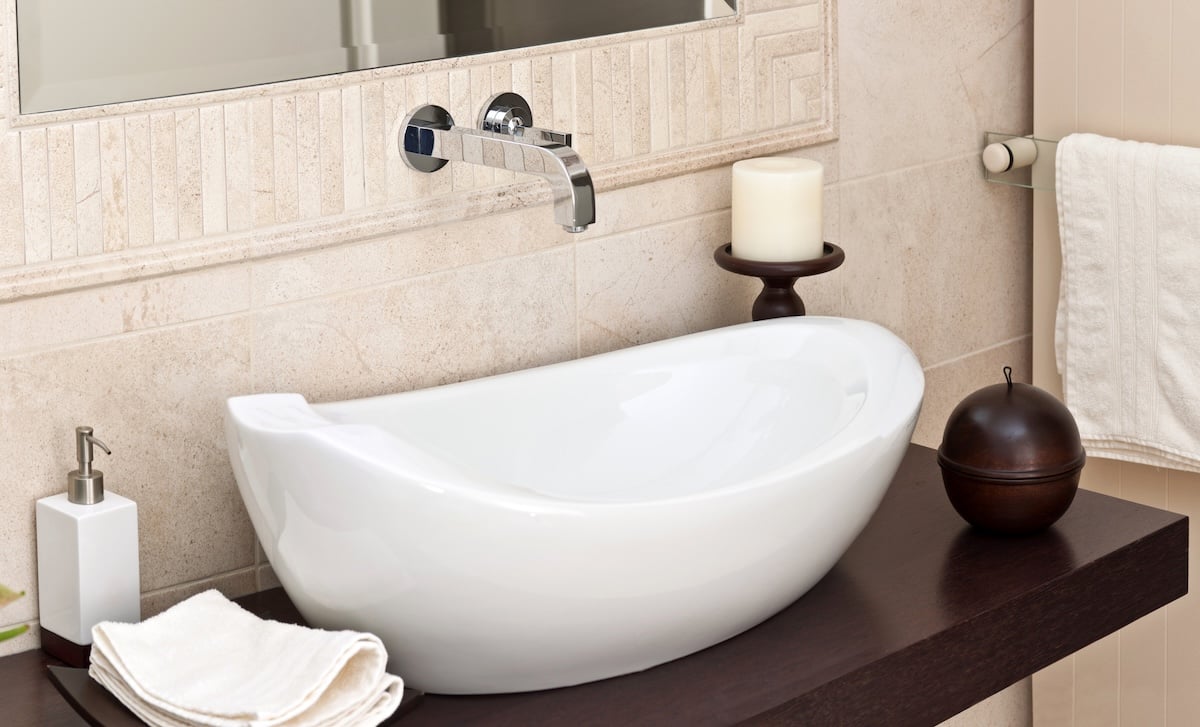 Downstairs bathroom sink 1200x800