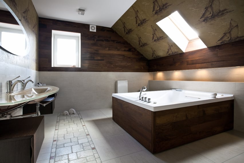 King size tub in attic bathroom 1200x800px
