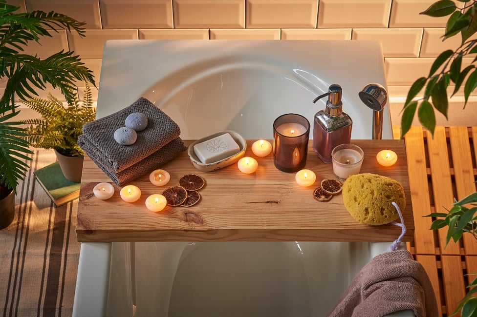 Preparing for bath relaxation 1200x800px