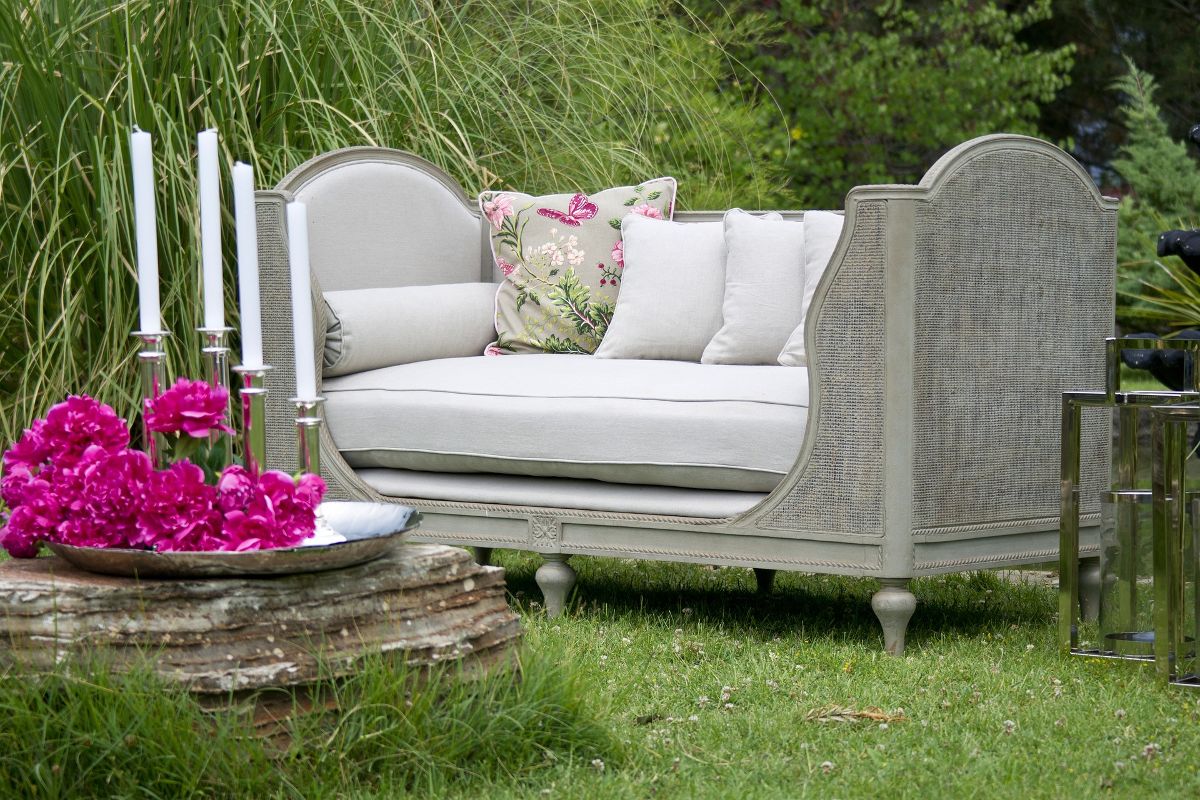 Stylish garden furniture 1200x800px